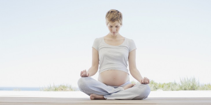 Yoga helps relieve pain from pregnancy lightening